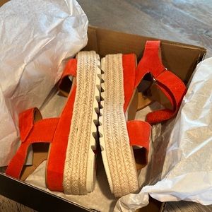 Sorel Cameron flat wedge size 8.5